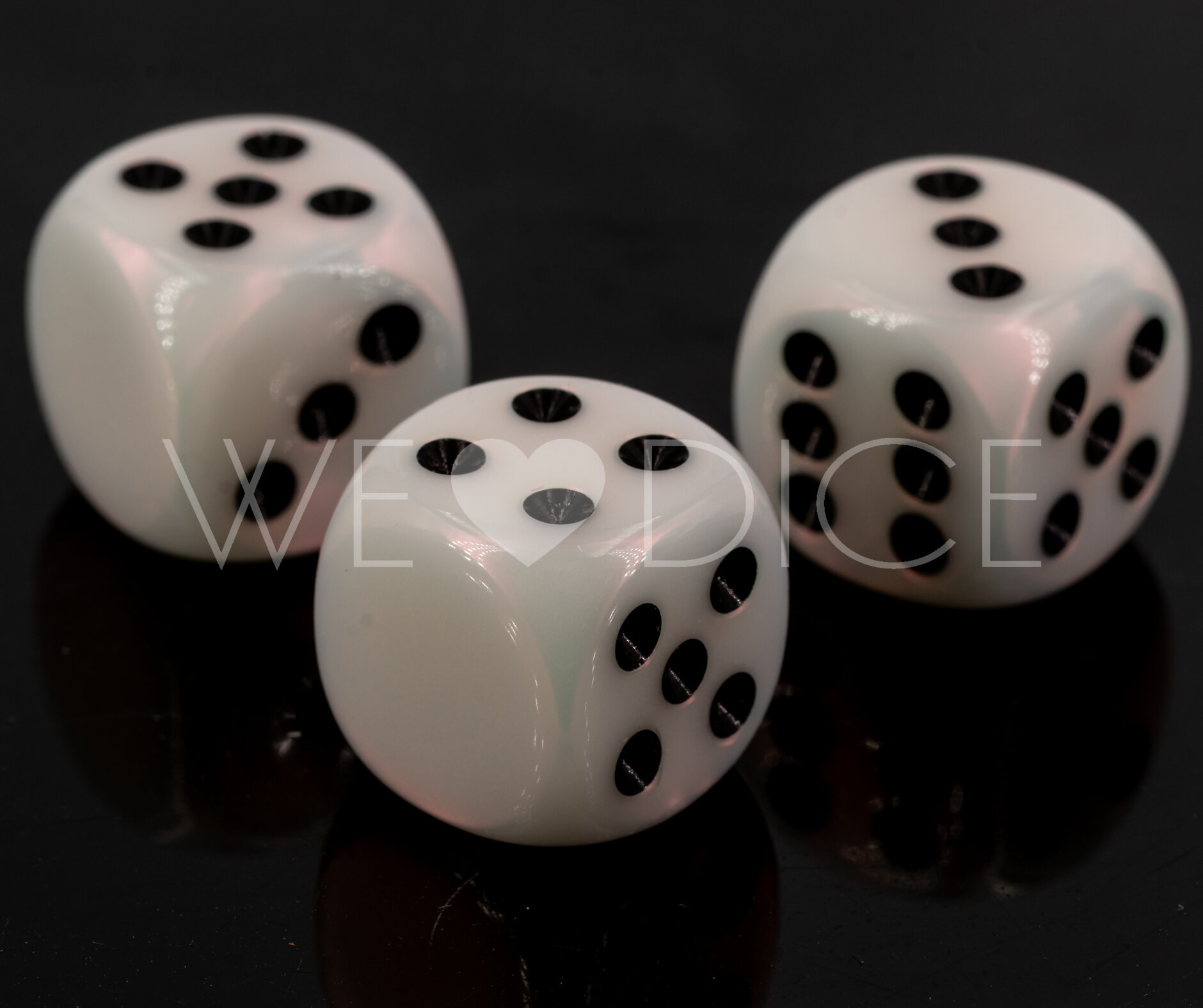 16mm Dice in white / black  Silk no "6"