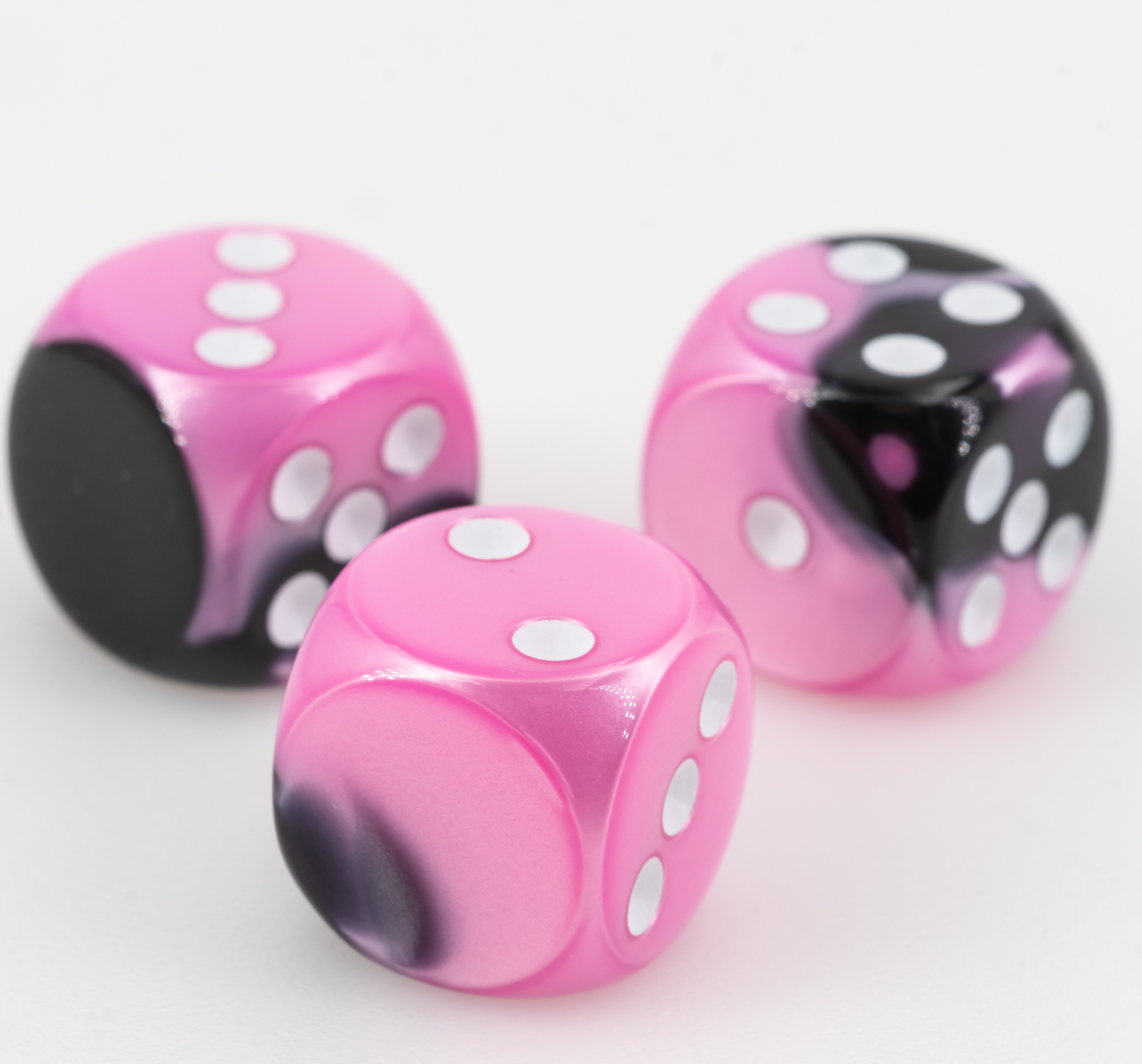 16mm Dice in Black-Purple / gold Gemini® no "6"