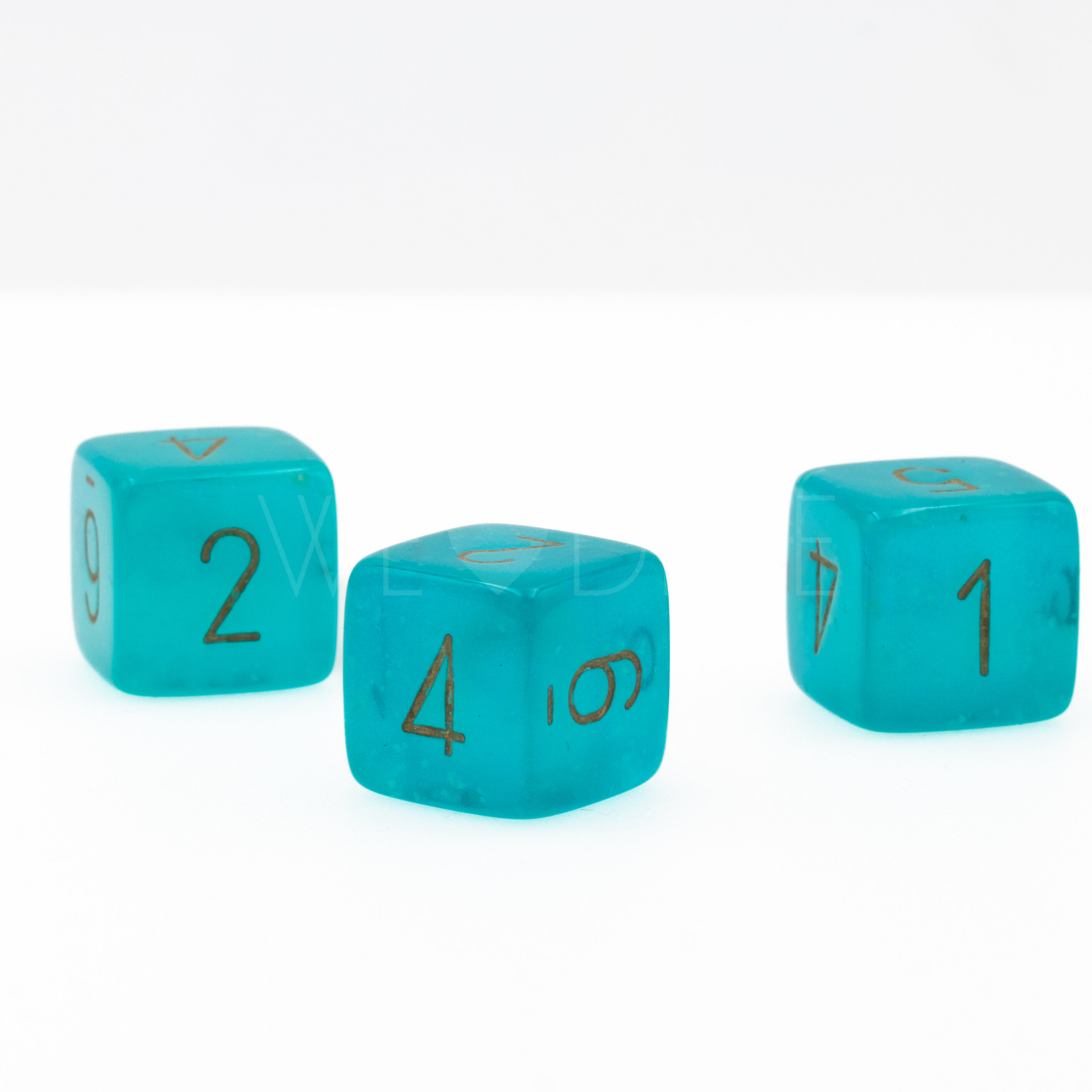 Borealis® Teal / gold    D6 