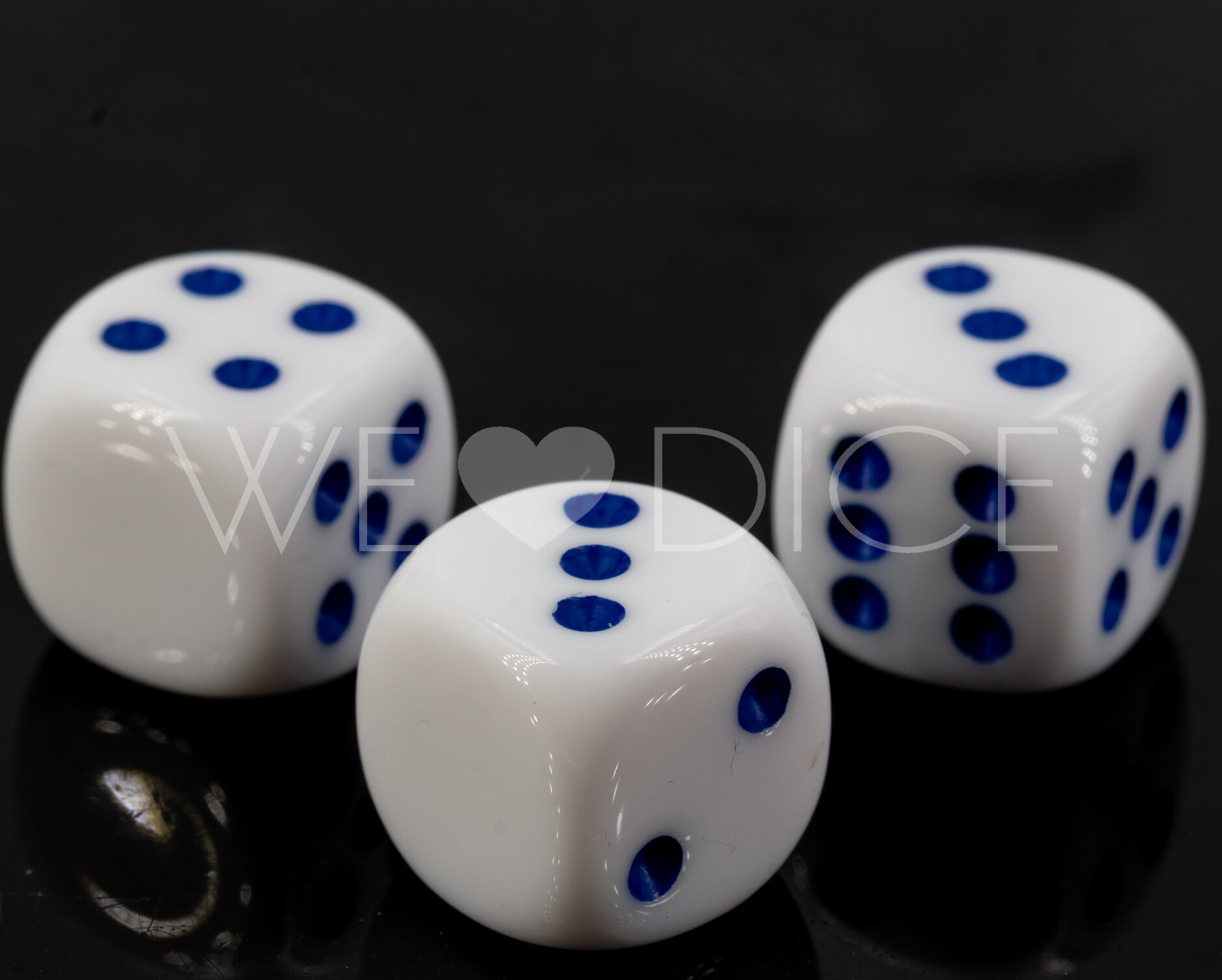 16mm Dice in white / blue Opaque no "6"