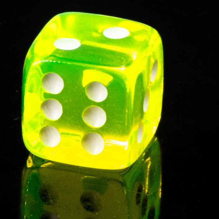 5mm  D6 Dice in neon yellow / white Translucent