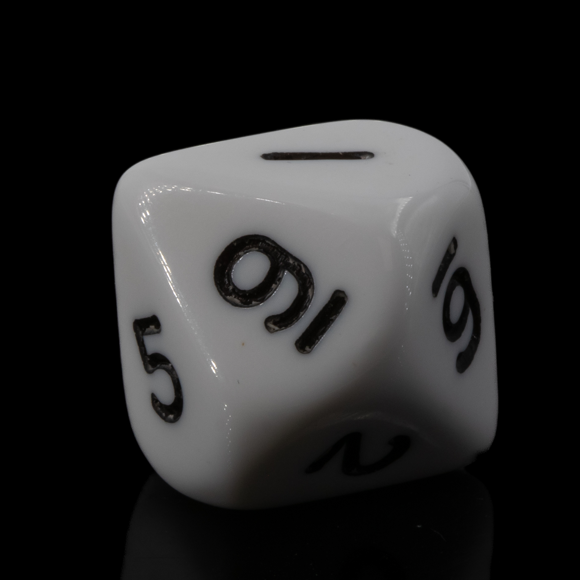 W10 Würfel in weiss / schwarz Satt