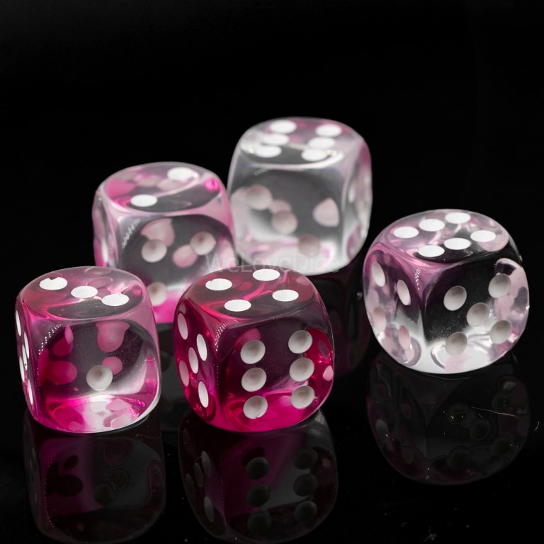 16mm W6 Würfel in kristall pink / weiß