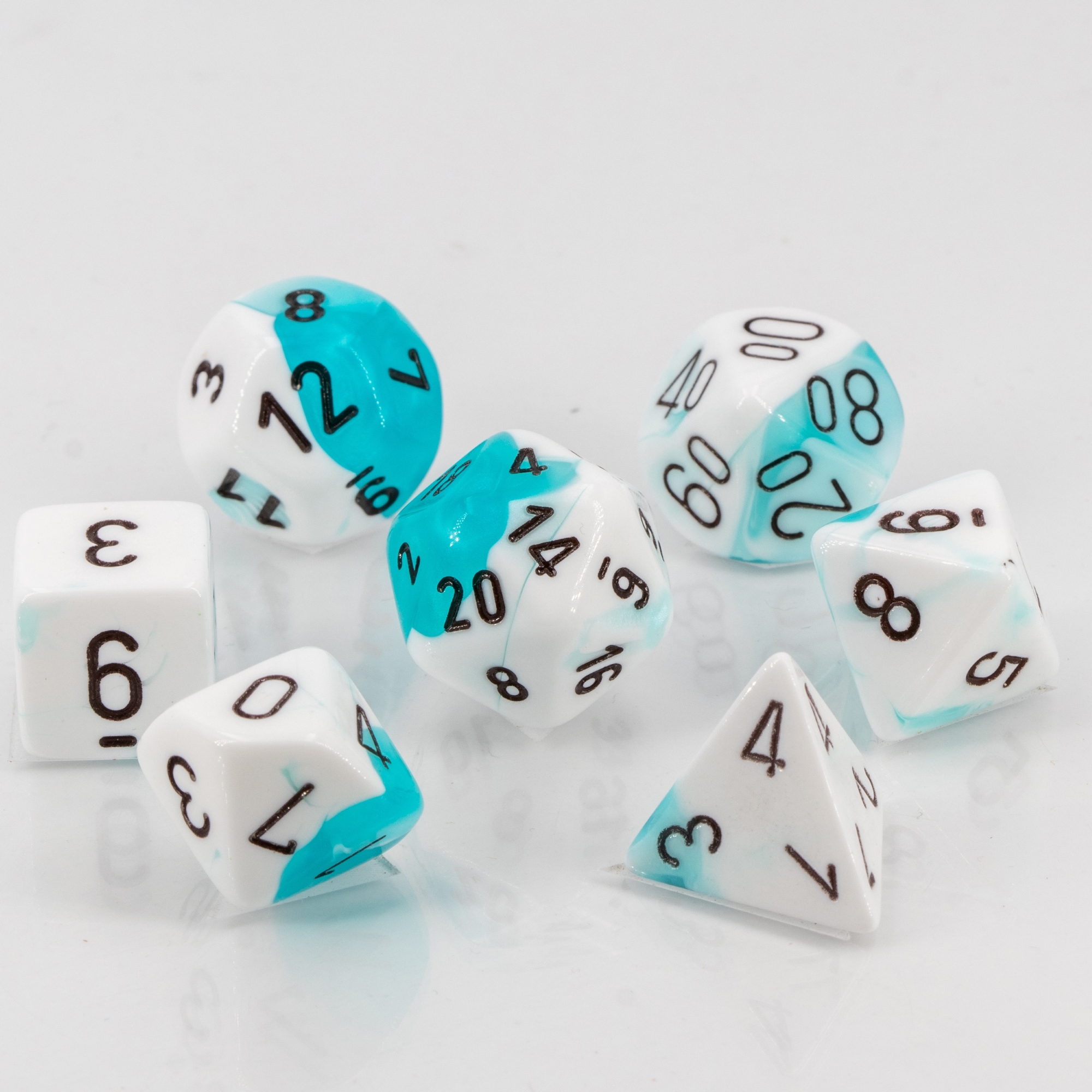 Gemini®, Transparent Polyhedral weiß-Türkis / Schwarz 7-Würfel Set