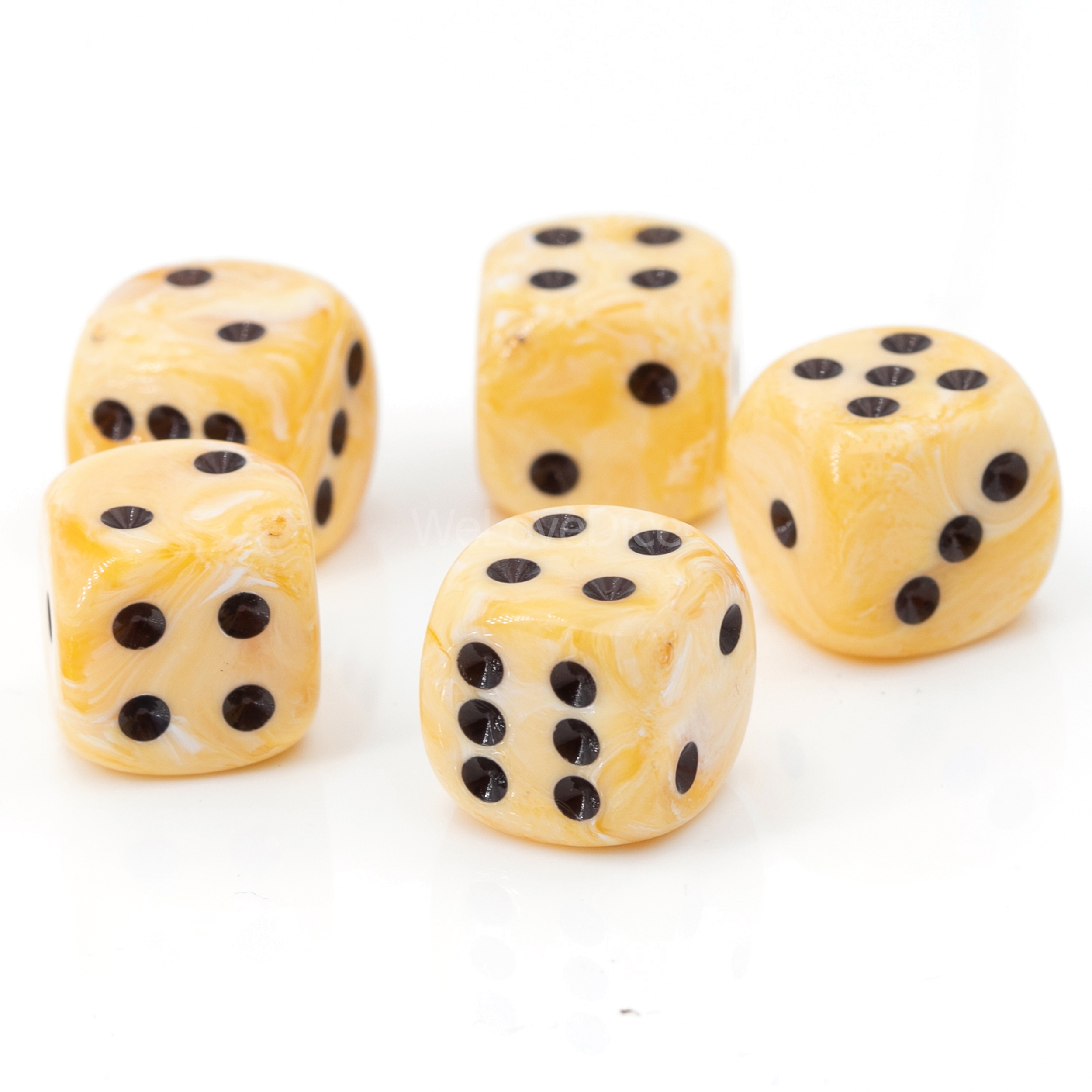 22mm  D6 Dice in ice cream orange / black