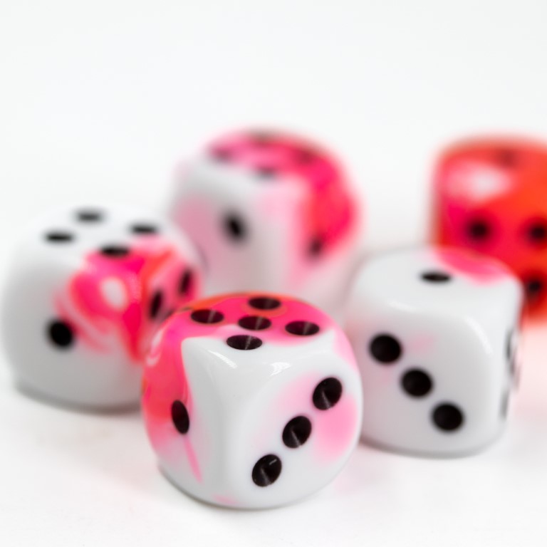 16mm  D6 Dice in neon pink / black 2-way