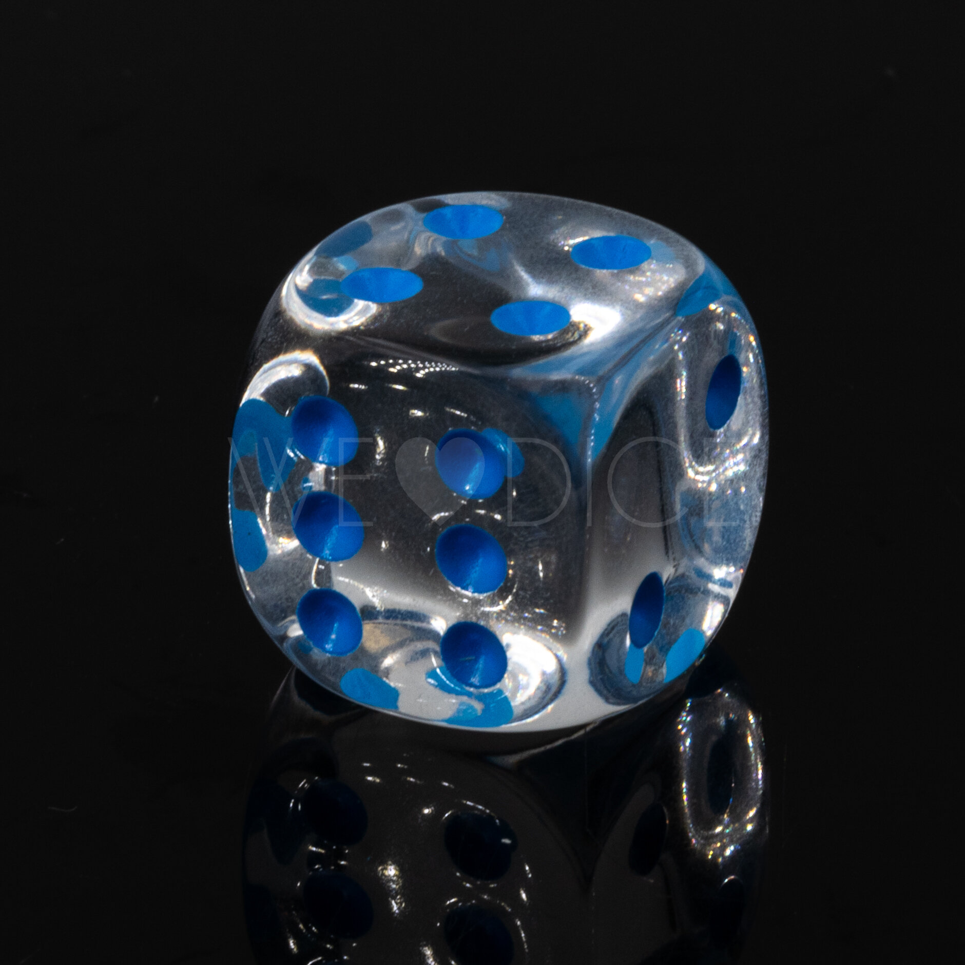 16mm W6 Würfel in glasklar transparent / blau