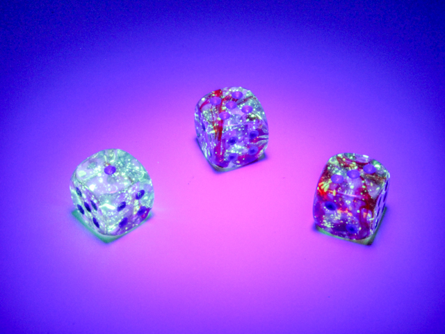 Nebula® Rot / silber 12mm W6 Würfel mit Punkten (1 Stück)