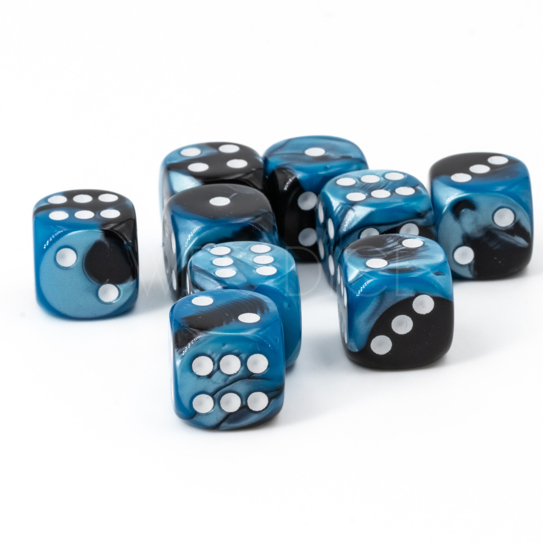 12mm W6 Würfel in 2Ton schwarz-blau / weiss