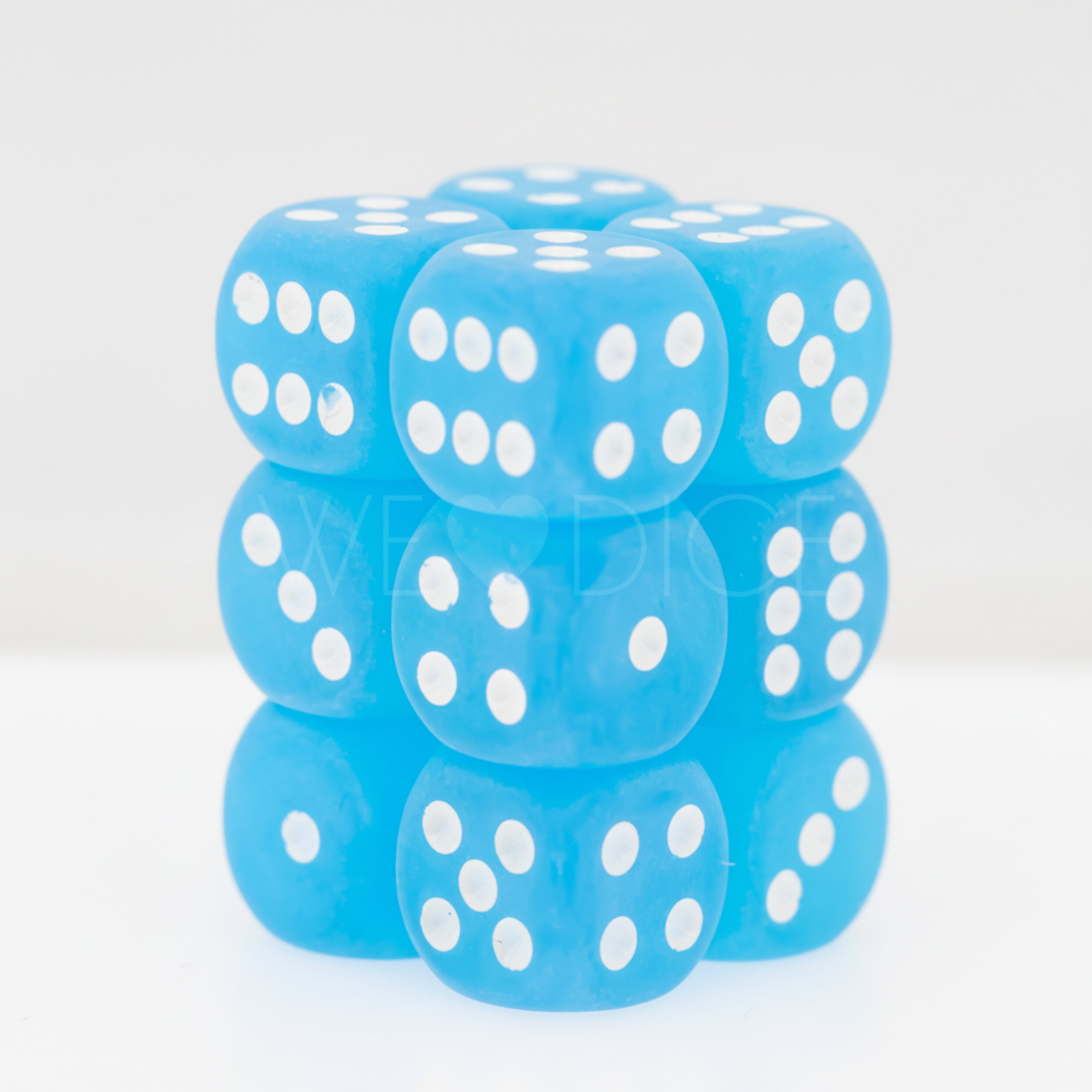 Frosted Karibikblau / Weiß 16mm W6 Würfel Set (12 Würfel)