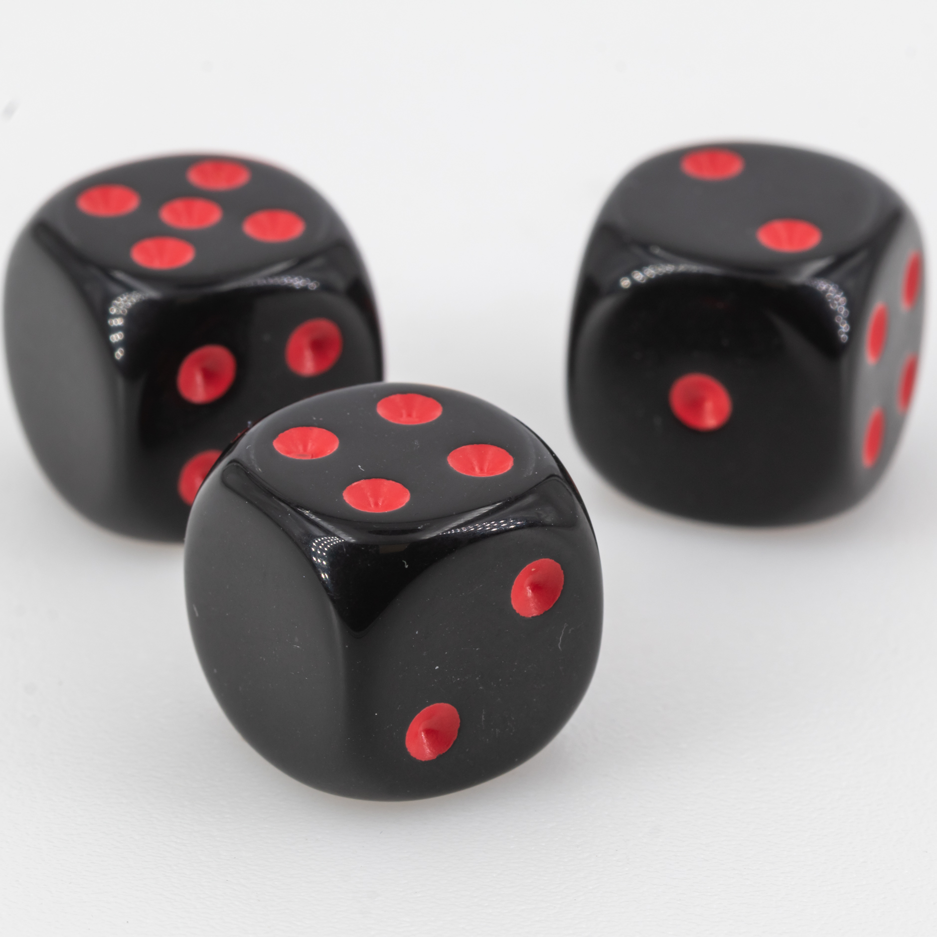 16mm Dice in black / red  Opaque no "6"