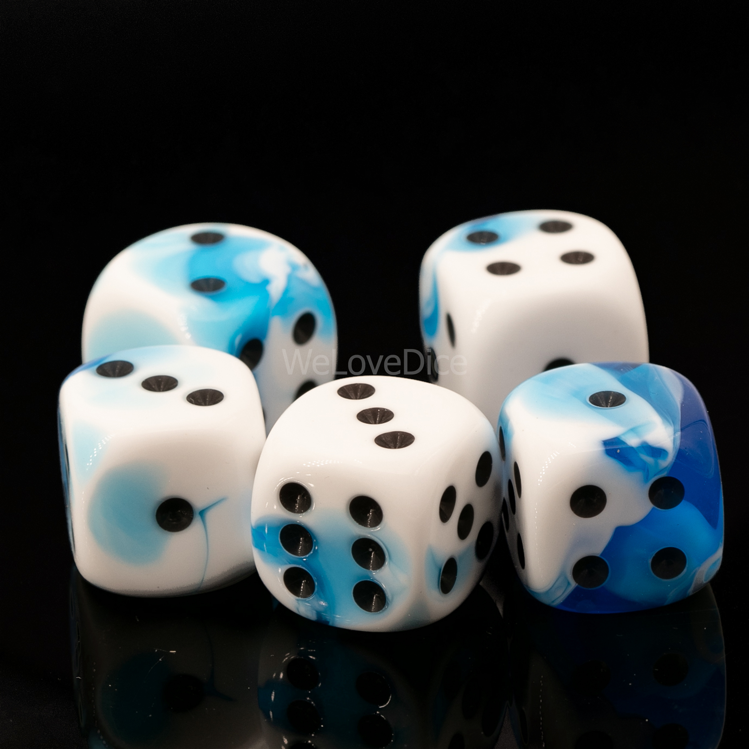 16mm W6 Würfel in weiß blau / schwarz