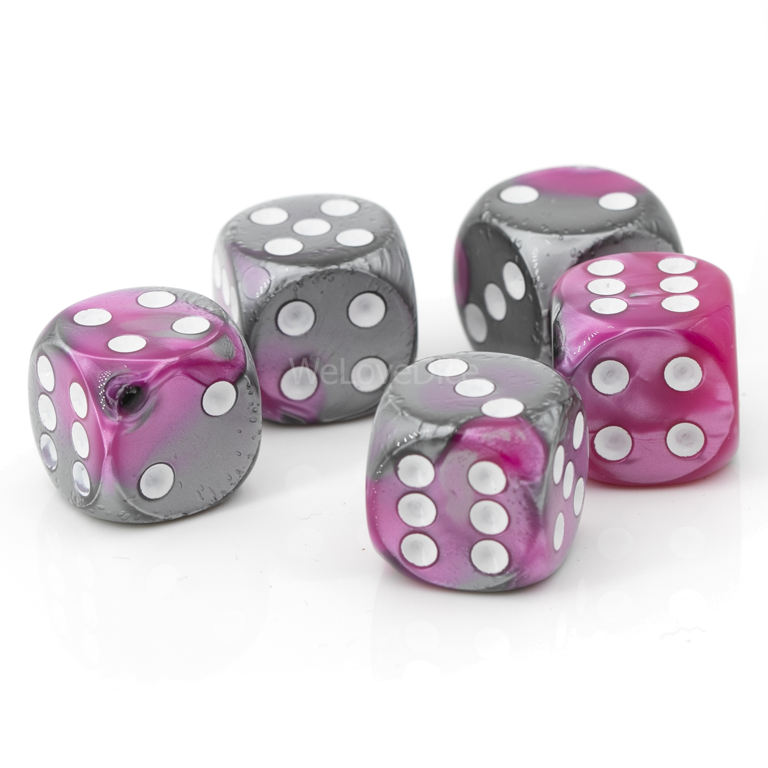 16mm  D6 Dice in silver pink / white